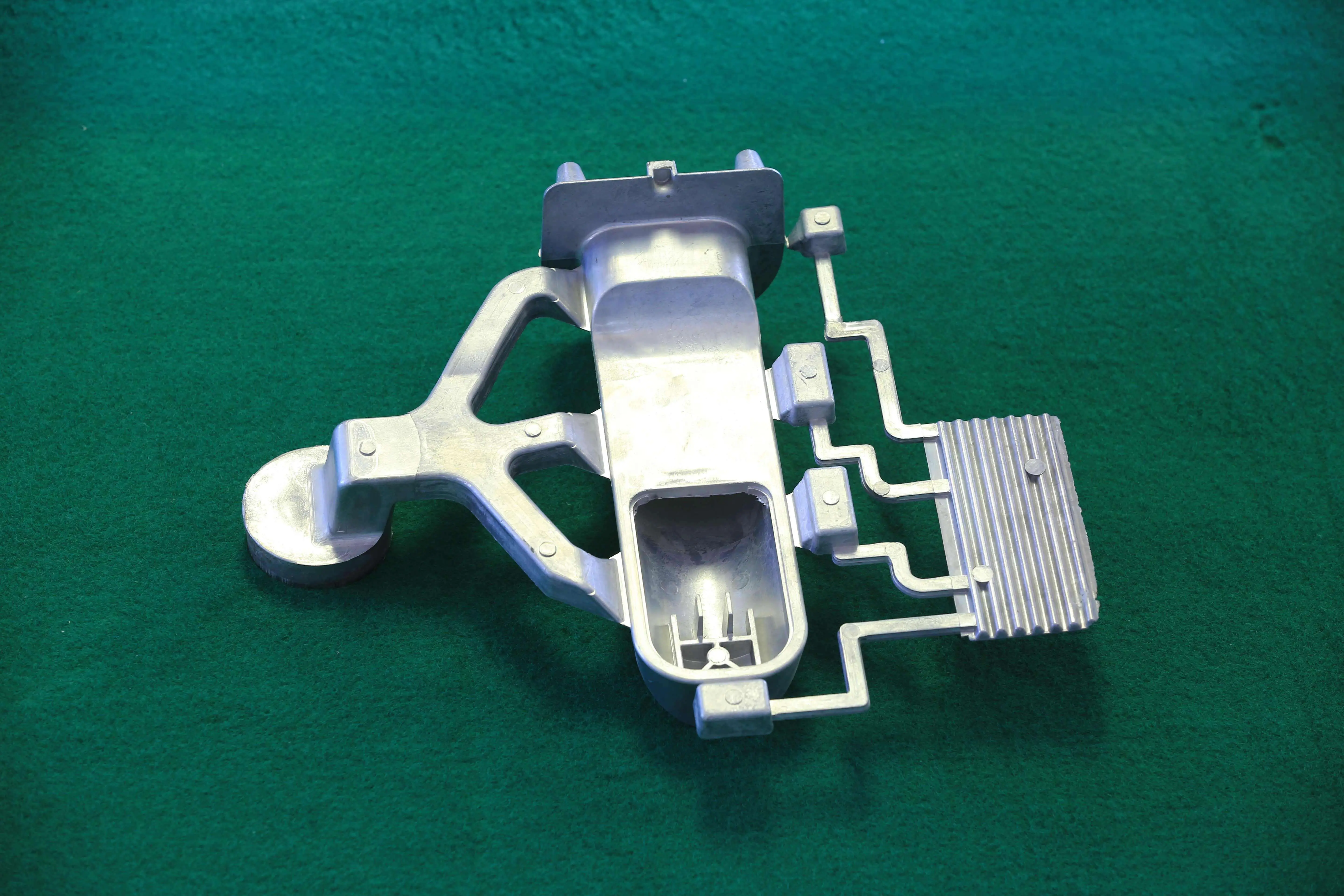 Aluminum alloy die casting 6